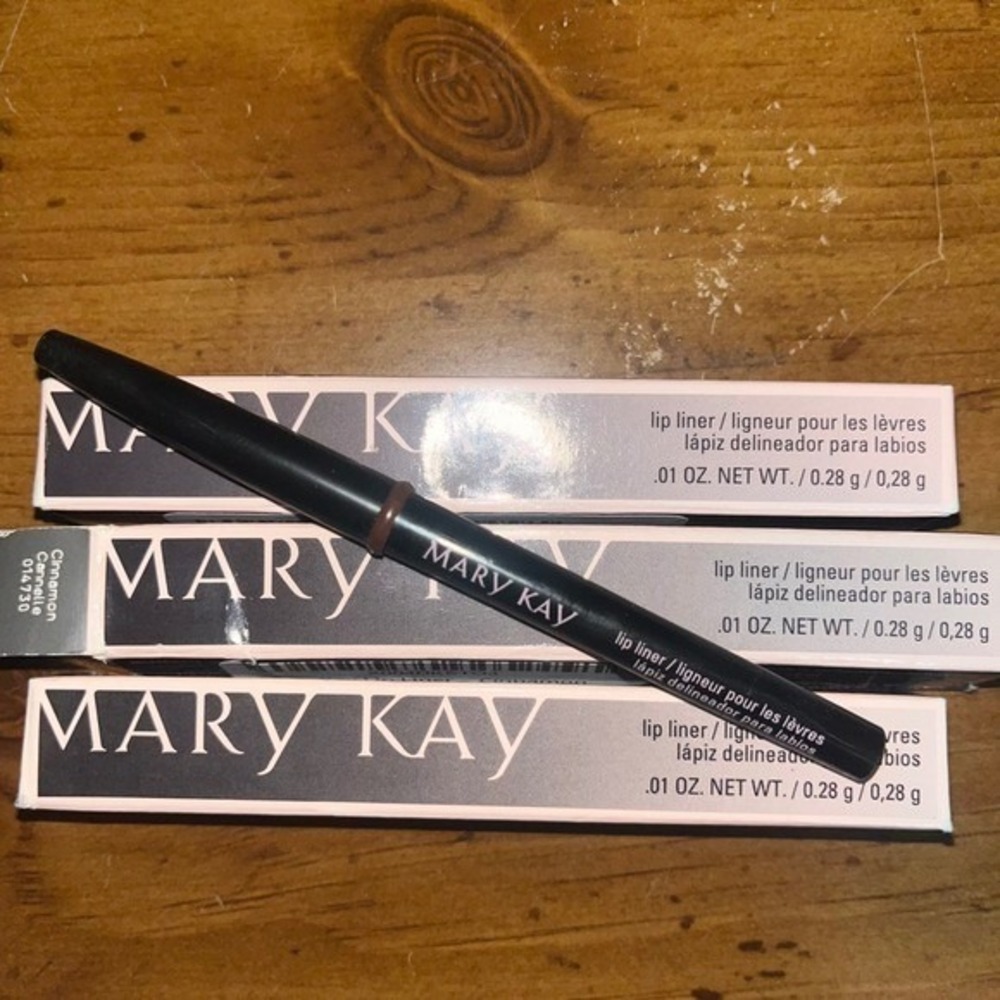 New Mary Kay Lip Liner - Cinnamon